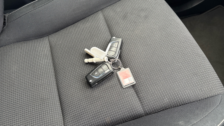 Toyota RAV4 2.0 D-4D Business Edition 5dr 2WD Diesel Estate